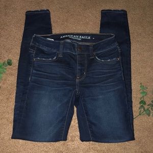 *BRAND NEW WO TAGS* American Eagle Dark Wash Jeans